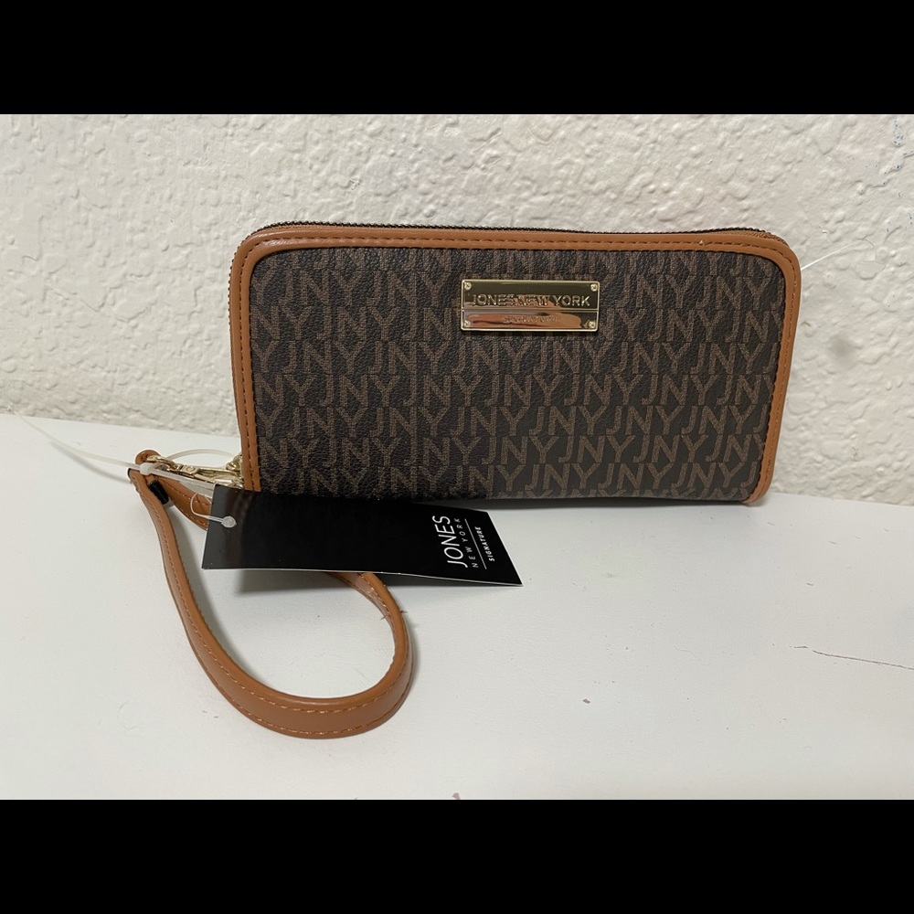 Jones NY clutch